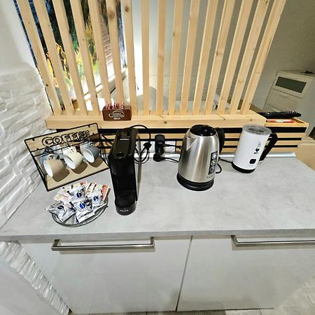 Guru House B&B Apartments 밀라초 외부 사진