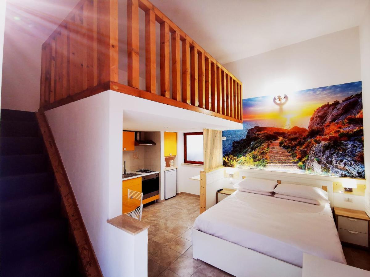 Guru House B&B Apartments 밀라초 외부 사진