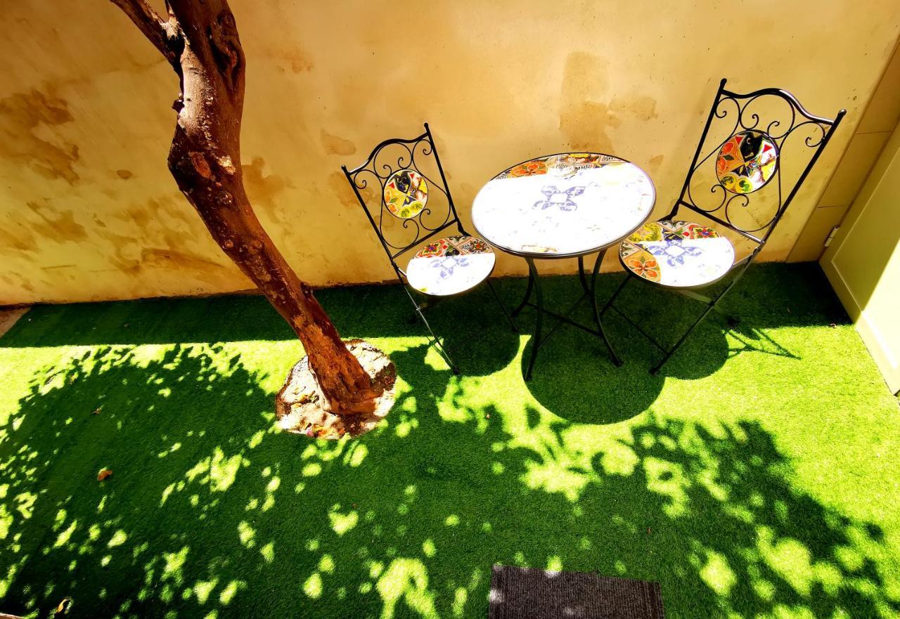 Guru House B&B Apartments 밀라초 외부 사진